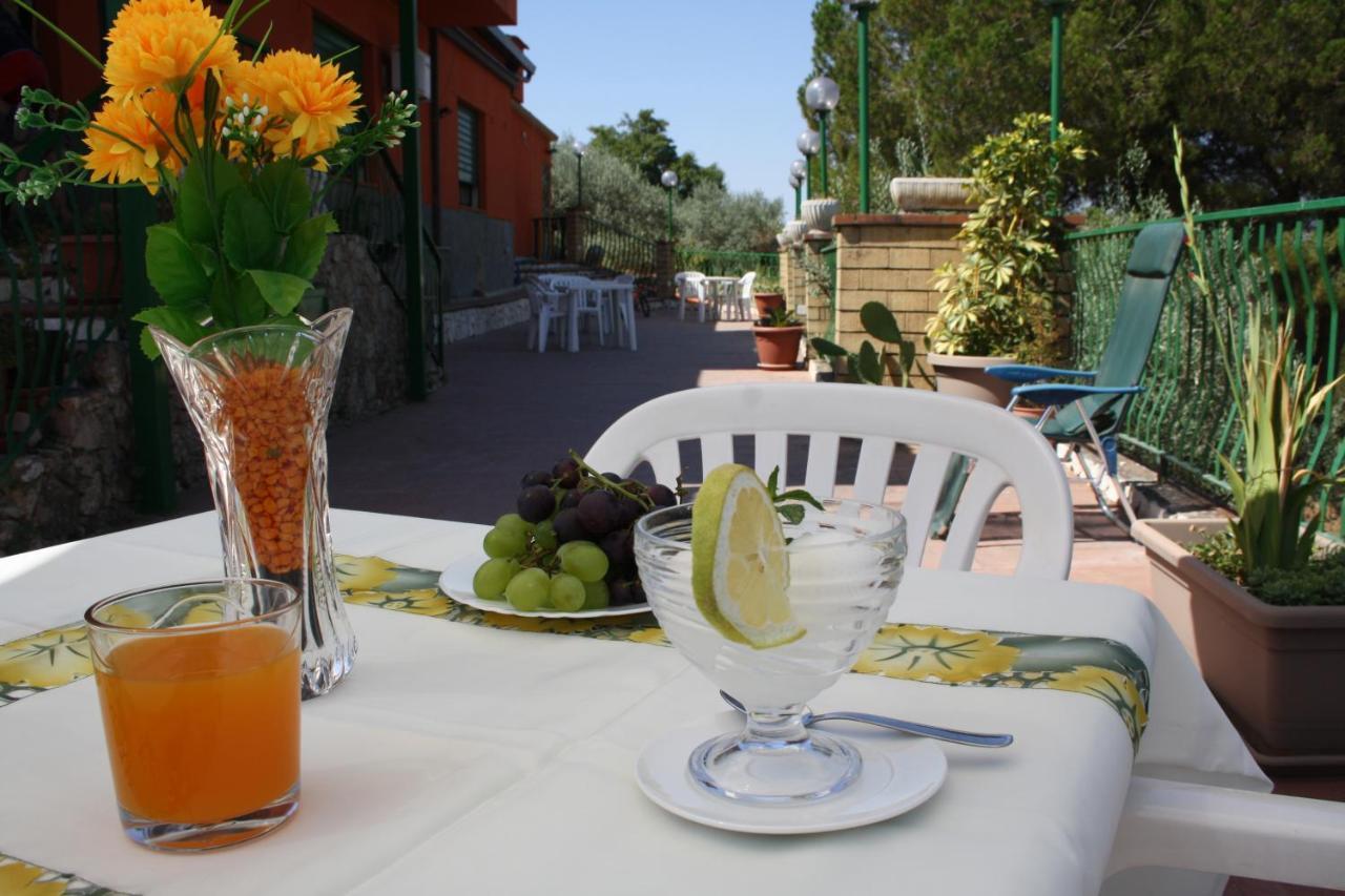 B&B Borgo Pileri Mazzarino Bagian luar foto