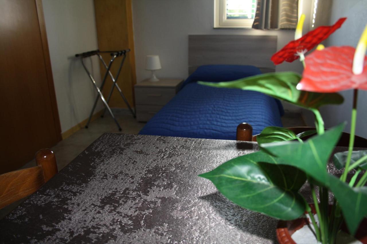 B&B Borgo Pileri Mazzarino Bagian luar foto