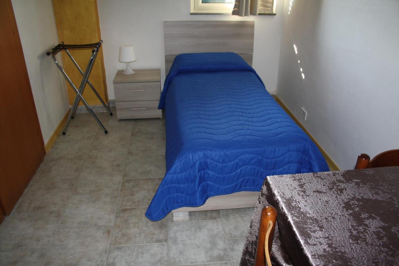 B&B Borgo Pileri Mazzarino Bagian luar foto