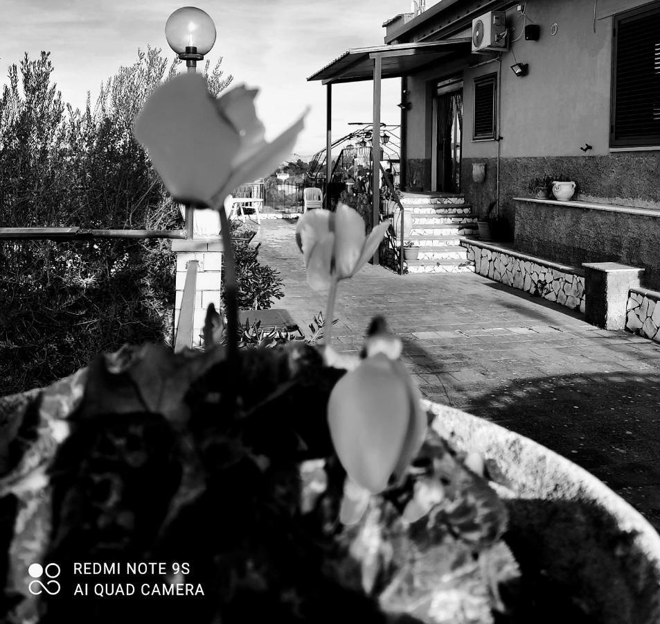 B&B Borgo Pileri Mazzarino Bagian luar foto